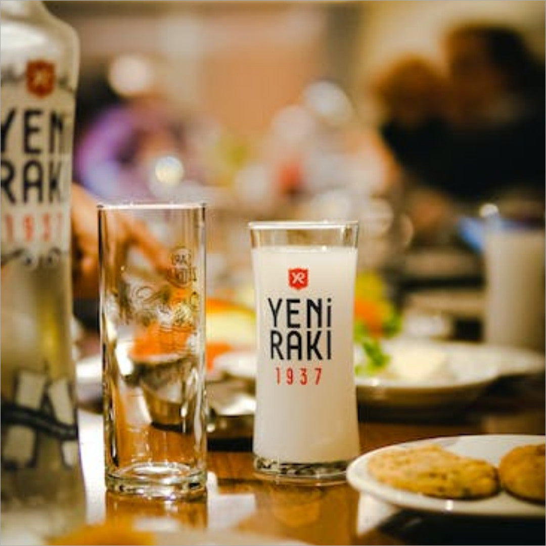 Traditioneller türkischer Rakı bei Weinatolien