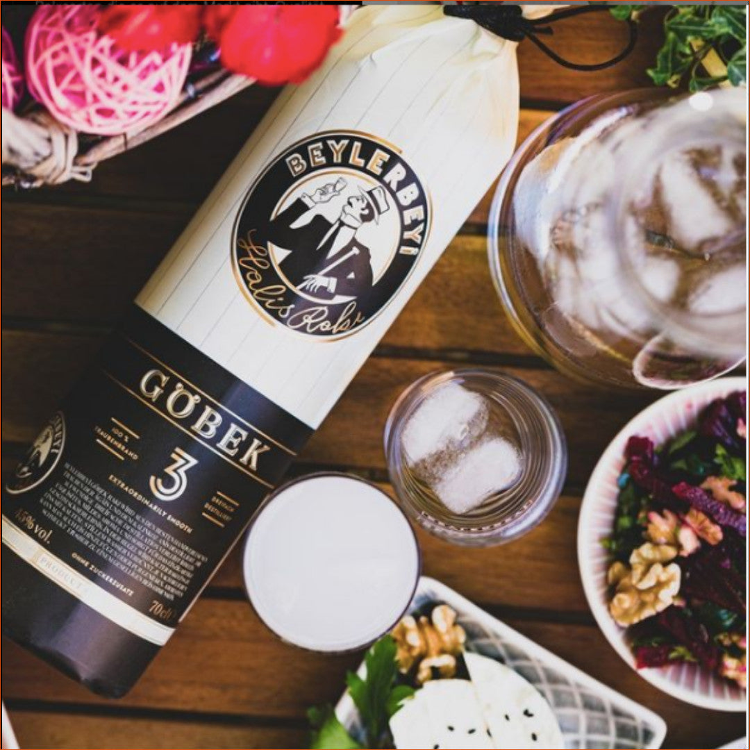 Beylerbeyi Göbek Rakı 70 cl – türkische Rakı-Kultur und Serviermoment