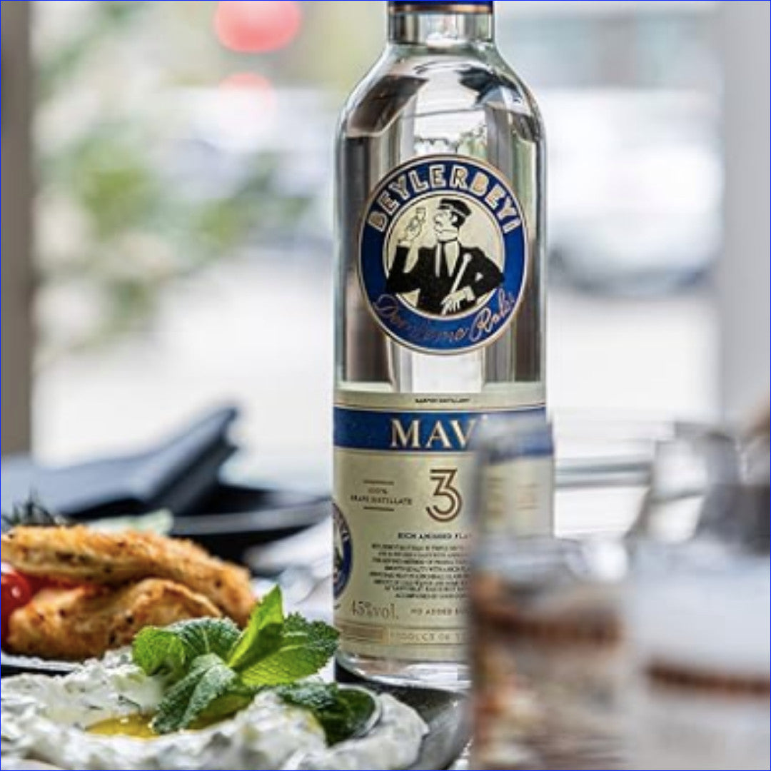 Beylerbeyi Mavi Rakı mit Meze und türkischer Rakı-Kultur