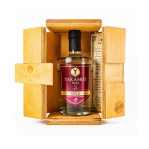 Yakamoz Rakı mit Holzkiste