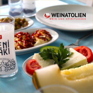 Meze-Spezialitäten: Weißkäse und Melone als ideale Begleiter zu Rakı